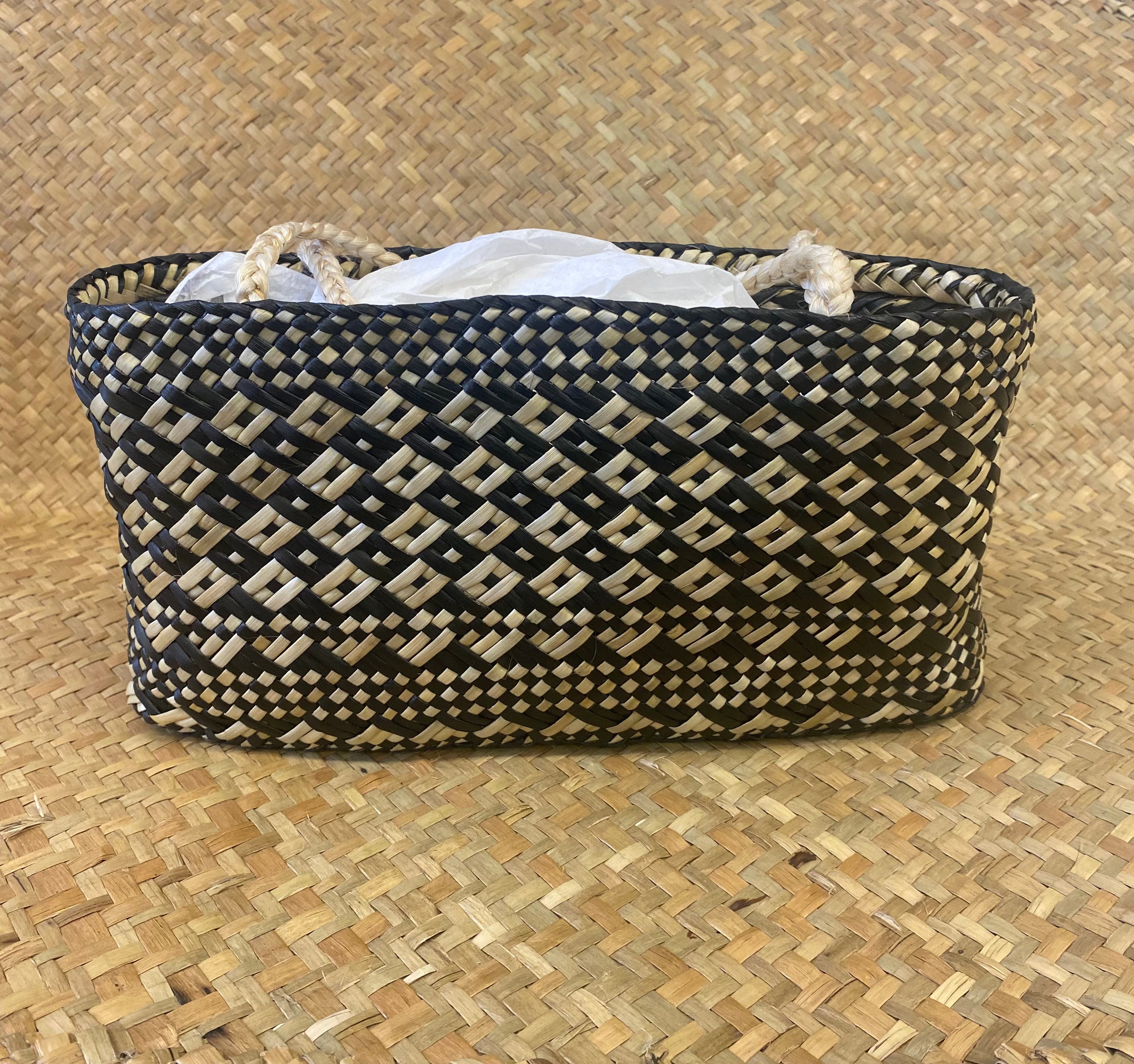 Kete Rangiatea by Janie Randerson