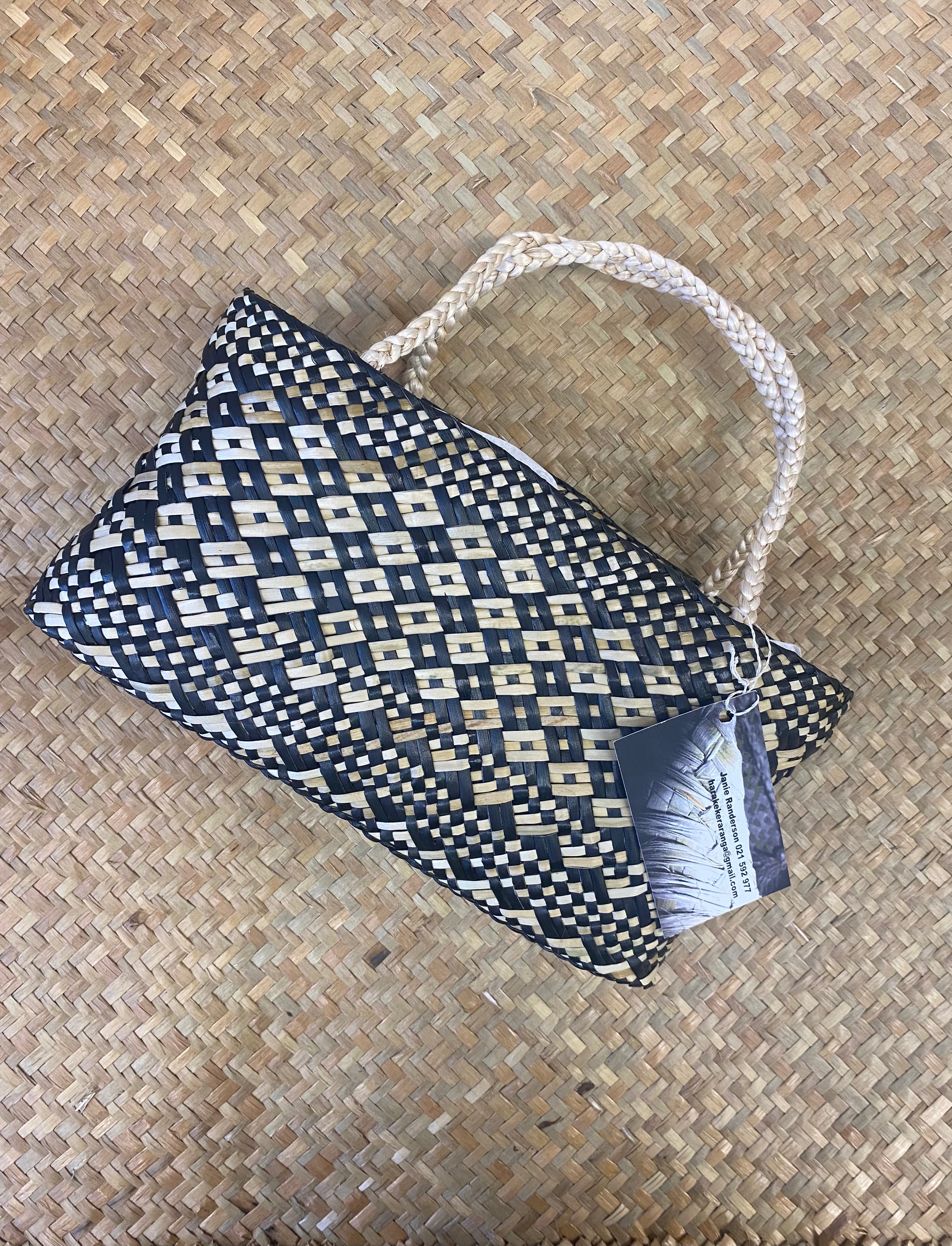 Kete Rangiatea by Janie Randerson