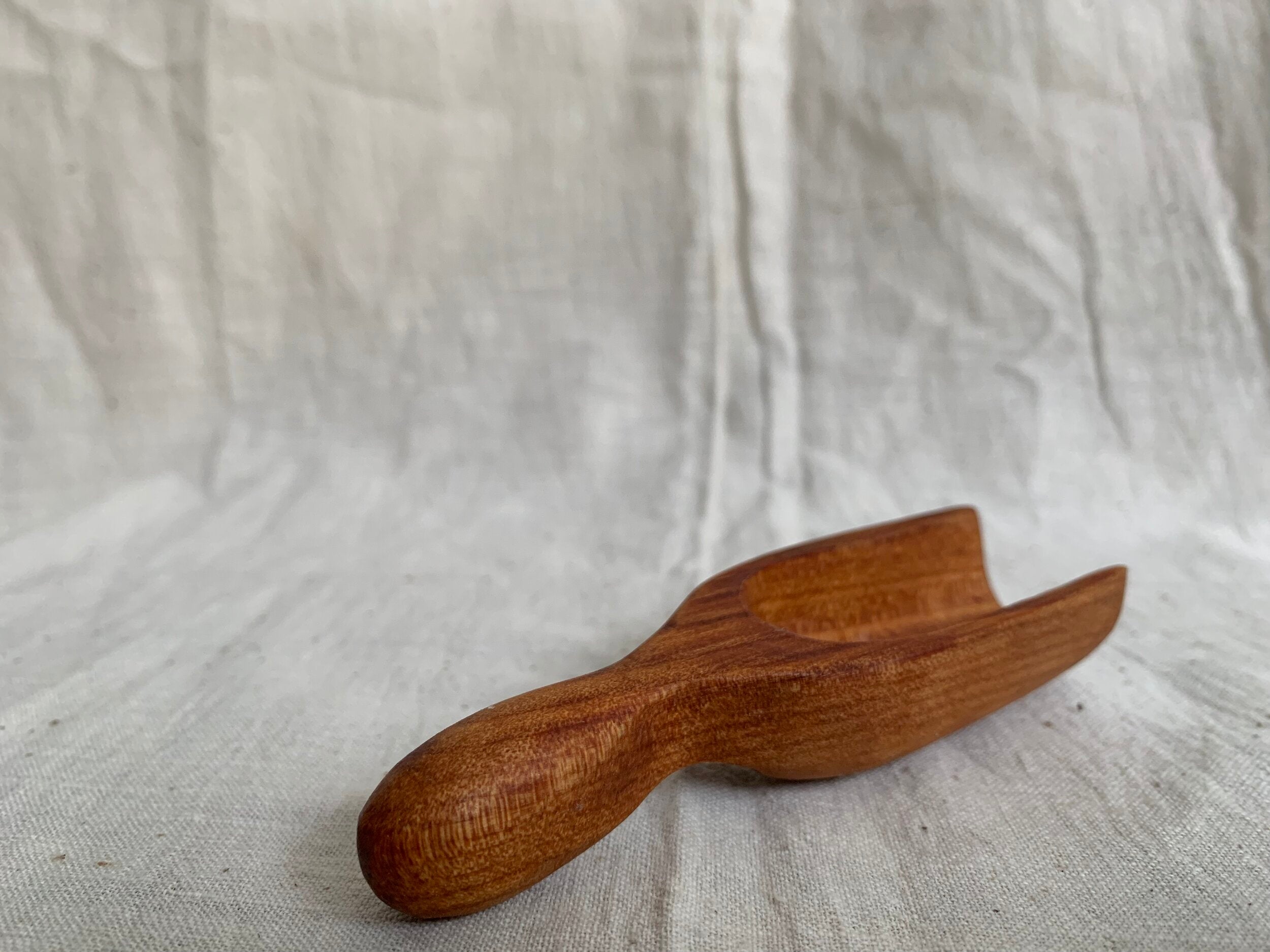 Hand-crafted Kauri Wooden Tea Scoop (M)