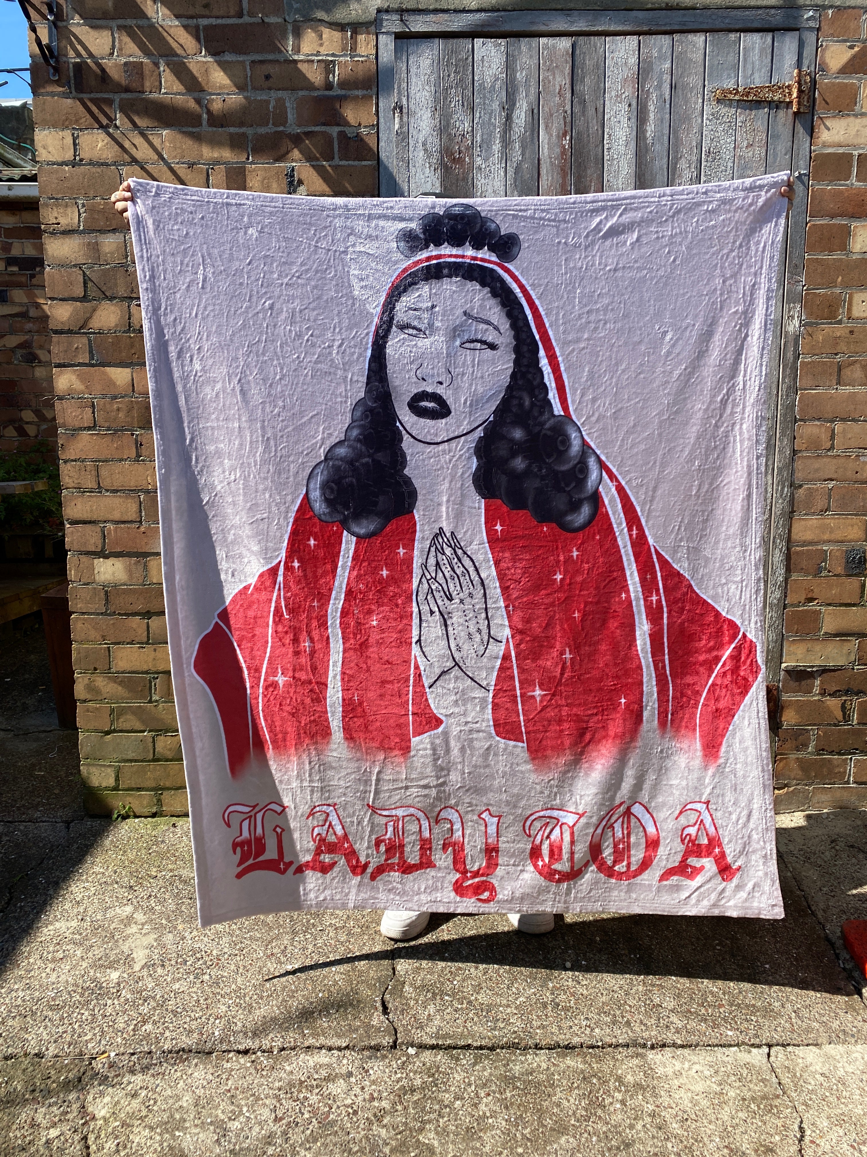 LADY TOA BLANKET (Red) by Shiloh Sagapolu